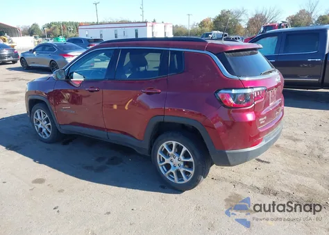 2022 Jeep Compass Latitude Lux 4X4 from USA, damaged, VIN 3C4NJDFB0NT176043
